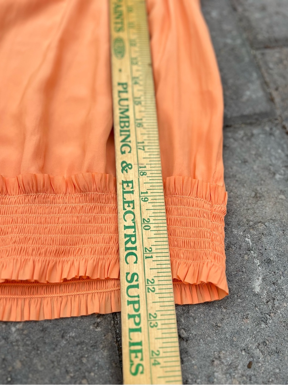 Evereve Coral Ruffle Flutter Sleeve Blouse Medium - Picture 6 of 9